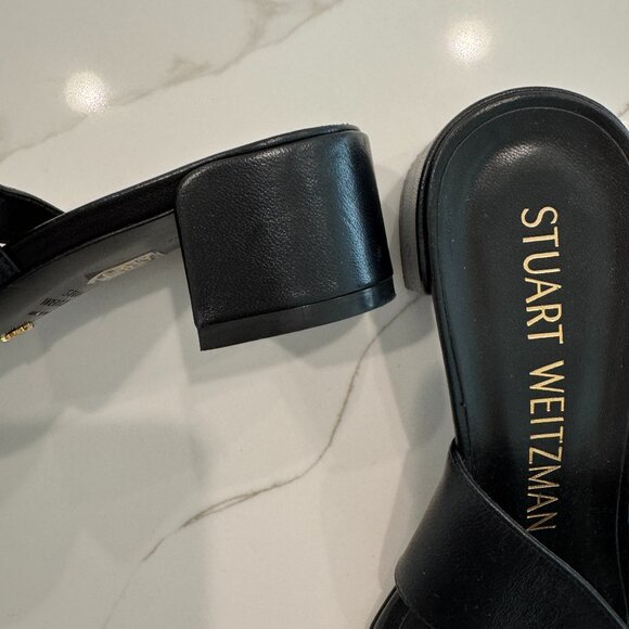 Stuart Weitzman - Picture 2 of 7